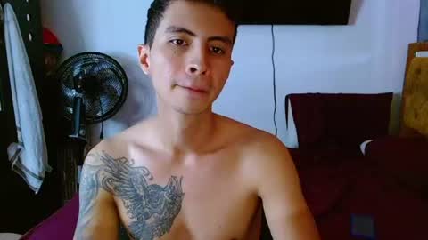 Snapshot of velk_hot1 chatting on 06/22/26, 11:51 velk_hot1 online show from 06/22/26, 11:51