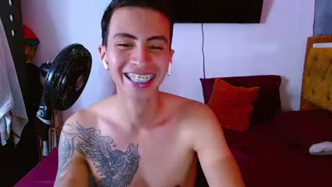 Snapshot of velk_hot1 chatting on 06/25/26, 12:42 velk_hot1 online show from 06/25/26, 12:42