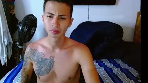 Snapshot of velk_hot1 chatting on 07/15/26, 12:32 velk_hot1 online show from 07/15/26, 12:32