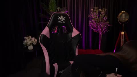 Kitty online show from 04/18/26, 09:26