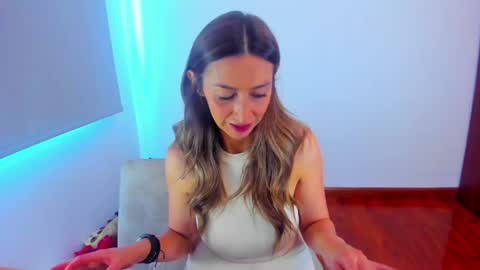 Sara online show from 05/25/26, 06:47