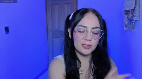 Snapshot of velournyx chatting on 04/01/26, 03:18 VELOURNYX online show from 04/01/26, 03:18