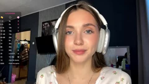 Nia online show from 03/23/26, 03:05