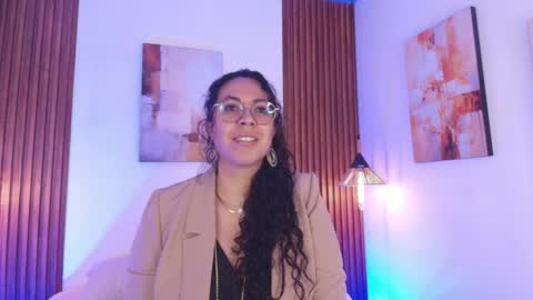 Snapshot of velvet_curly chatting on 05/11/26, 12:22 Emma Curly online show from 05/11/26, 12:22