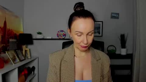 Jasmine online show from 10/23/25, 05:40