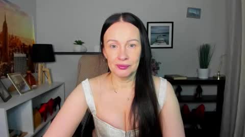 Jasmine online show from 12/16/25, 06:29