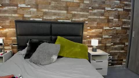 velvet_moon___ online show from 03/04/26, 04:46