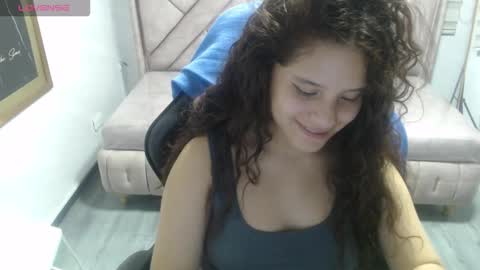 velvet_moon_v online show from 02/12/26, 07:53