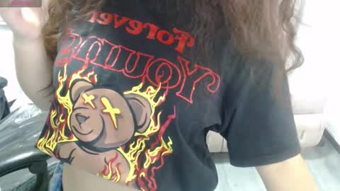 velvet_moon_v online show from 03/12/26, 08:59