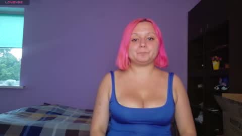 Snapshot of velvet_rosse chatting on 07/06/26, 03:03 Velvet Rosse online show from 07/06/26, 03:03