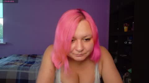 Snapshot of velvet_rosse chatting on 07/08/26, 04:33 Velvet Rosse online show from 07/08/26, 04:33