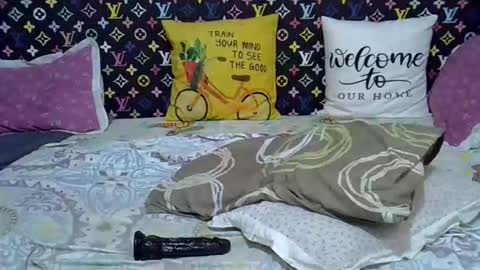 velvet online show from 01/10/26, 06:15