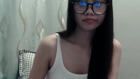 Cassy Pinay online show from 11/14/25, 07:40
