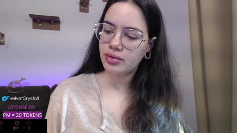 Snapshot of velvetcrystal chatting on 10/19/25, 06:47 Crystal PVT OPEN online show from 10/19/25, 06:47