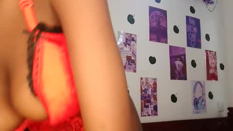 Snapshot of velvetdesiree chatting on 06/02/26, 04:36 velvetdesiree online show from 06/02/26, 04:36