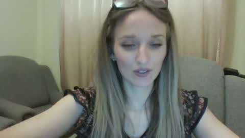 Snapshot of velvetintuition chatting on 05/14/26, 07:53 velvetintuition online show from 05/14/26, 07:53