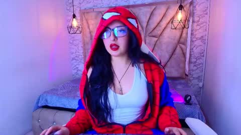 Snapshot of velvetluxe_ chatting on 11/13/25, 07:35 velvetluxe_ online show from 11/13/25, 07:35