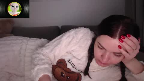 velvetmoon123 online show from 02/05/26, 08:19