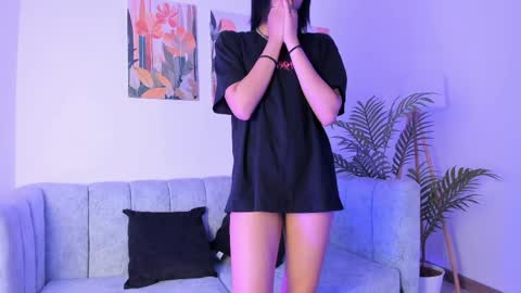 Snapshot of velvetnoir__ chatting on 05/15/26, 11:17 online show from 05/15/26, 11:17