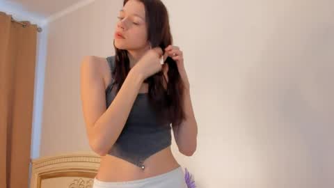 Kelly online show from 04/03/26, 06:33