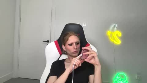 VelvetTGirl online show from 02/15/26, 08:13