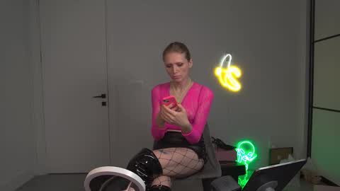 VelvetTGirl online show from 03/11/26, 05:13