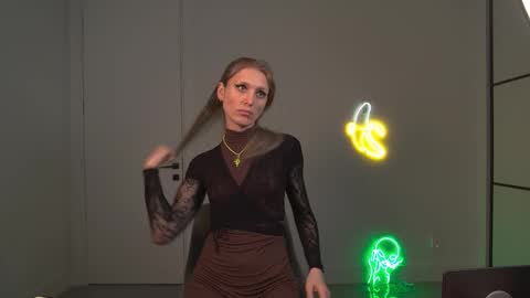 VelvetTGirl online show from 03/29/26, 07:36