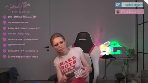 VelvetTGirl online show from 04/15/26, 06:48