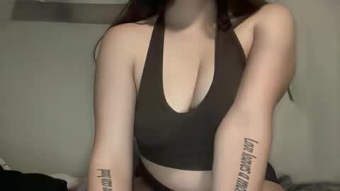 velvetvixen124 online show from 05/06/26, 04:30