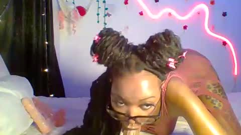 COCO XOXO online show from 10/02/25, 03:24