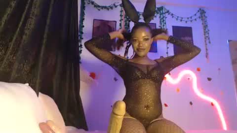 COCO XOXO online show from 11/21/25, 10:03