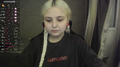 eva 3 online show from 09/19/25, 11:05