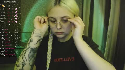 eva 3 online show from 10/15/25, 05:51