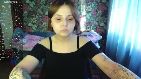 Snapshot of vendymories chatting on 06/16/26, 01:25 eva 3 online show from 06/16/26, 01:25