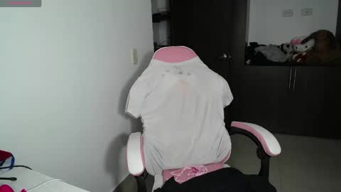 Snapshot of venelope1 chatting on 05/13/26, 03:04 Venelope 3 online show from 05/13/26, 03:04