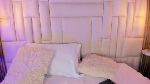 venez sofia  online show from 05/25/26, 11:33