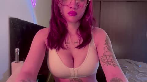 Snapshot of venicebtch666 chatting on 11/04/25, 11:31 Lanna online show from 11/04/25, 11:31