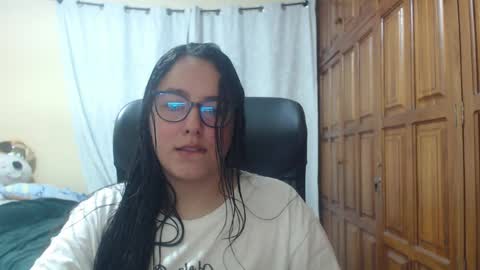 Venus online show from 04/12/26, 01:43