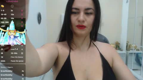 Snapshot of venus_cortez chatting on 09/19/25, 05:57 Venus Cortez online show from 09/19/25, 05:57