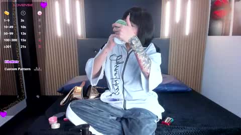 Medussa online show from 10/27/25, 03:10