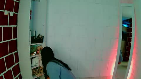 emily independent account  MY conextion 1100 GTM  to  17hr GTM online show from 01/06/25, 05:27