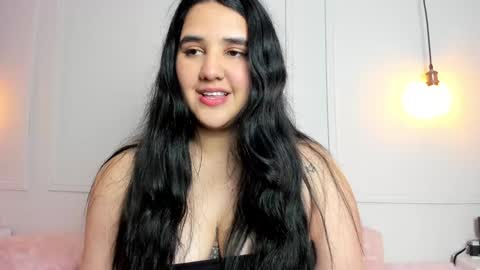 Snapshot of venus_naughty_1 chatting on 01/04/25, 10:27 Sofi online show from 01/04/25, 10:27