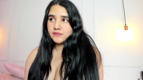 Snapshot of venus_naughty_1 chatting on 01/04/25, 01:53 Sofi online show from 01/04/25, 01:53