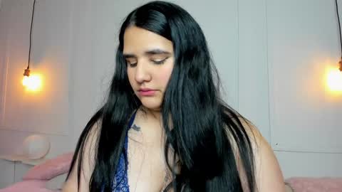 Snapshot of venus_naughty_1 chatting on 01/26/25, 01:04 Sofi online show from 01/26/25, 01:04