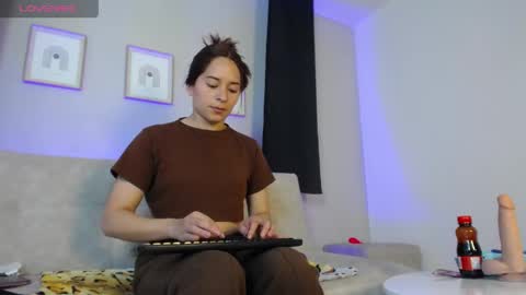 Venus online show from 04/24/26, 07:27