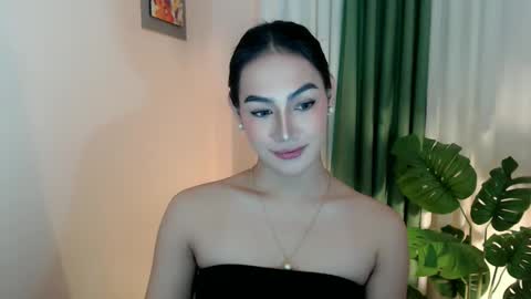 Venus Sunrise Bombshell online show from 10/04/25, 09:46