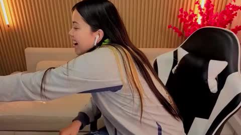 Venus  online show from 03/13/26, 12:45