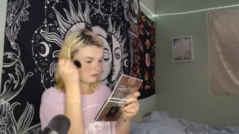 Snapshot of venusastar chatting on 09/18/25, 11:29 Miss Venus online show from 09/18/25, 11:29