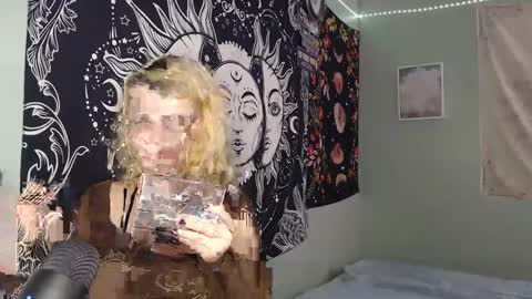 Snapshot of venusastar chatting on 09/24/25, 04:38 Miss Venus online show from 09/24/25, 04:38