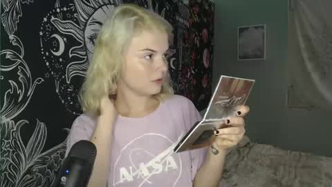 Snapshot of venusastar chatting on 10/03/25, 02:47 Miss Venus online show from 10/03/25, 02:47